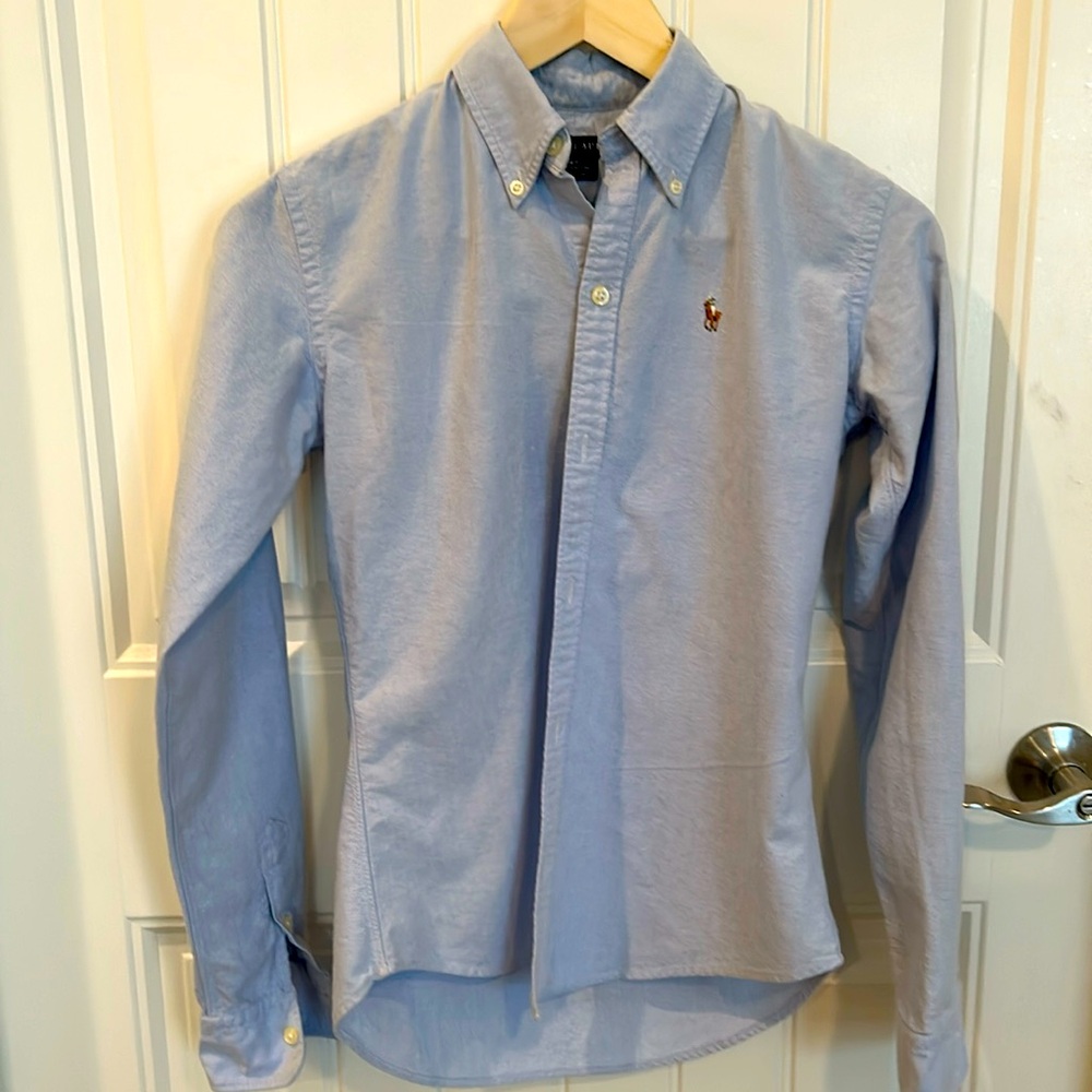 Ralph Lauren size 0, slim fit, blue button down shirt